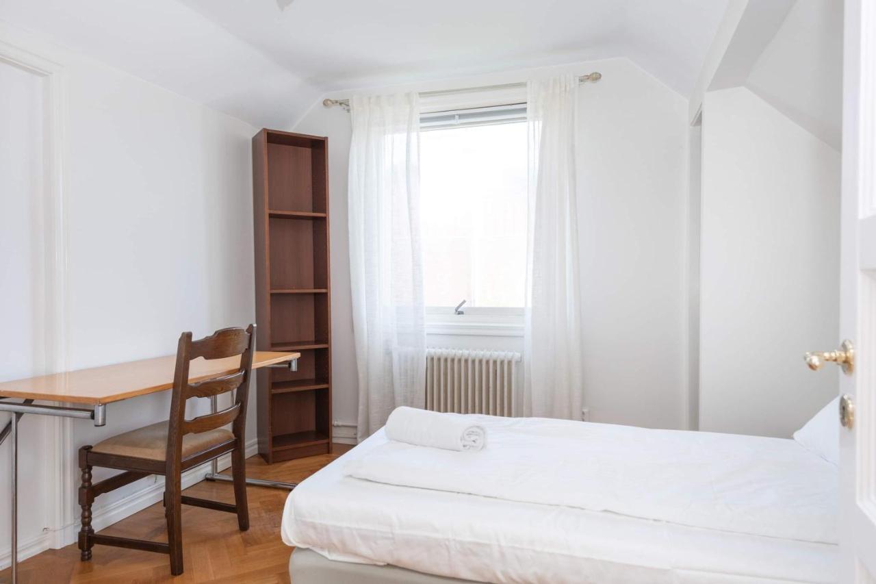 White & Bright Room In A Shared Apartment Gotenburg Buitenkant foto